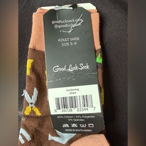 NWT Good Luck Sock Gardening Theme Socks